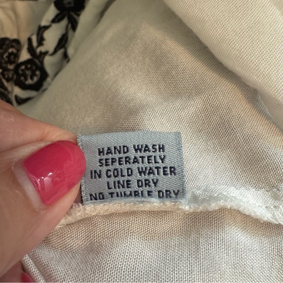 Solitaire Swim White with Black Embroidery Cotton Tunic Cover-Up – Size S - Picture 7 of 7